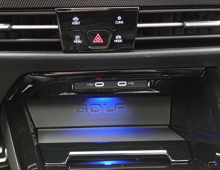 Volkswagen Golf 32