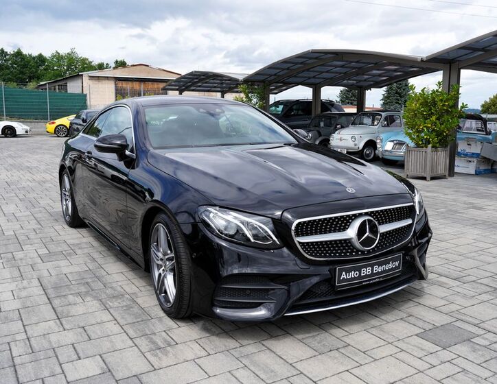 Mercedes-Benz Třídy E 8