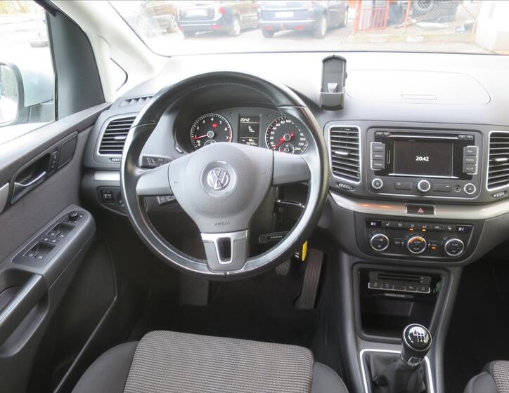 Volkswagen Sharan 8
