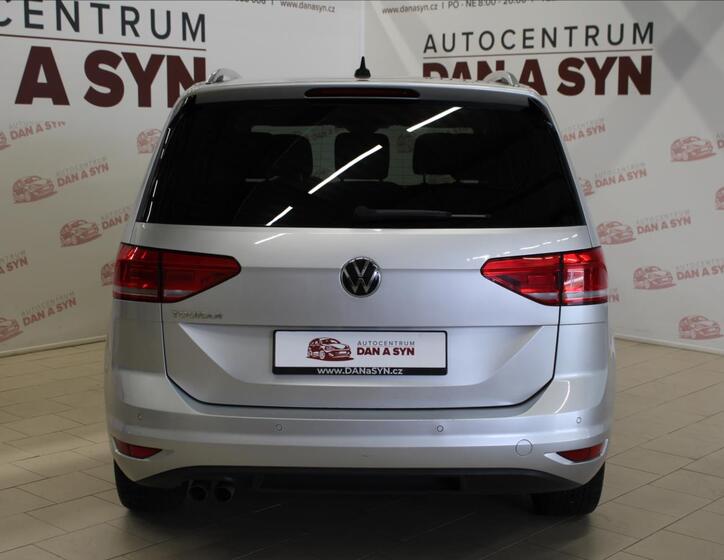 Volkswagen Touran 5