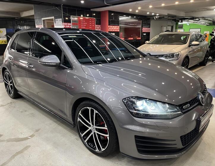 Volkswagen Golf 1