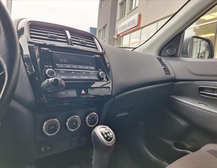 Mitsubishi ASX 10