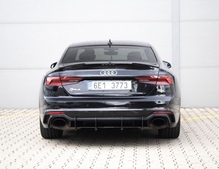 Audi RS5 6