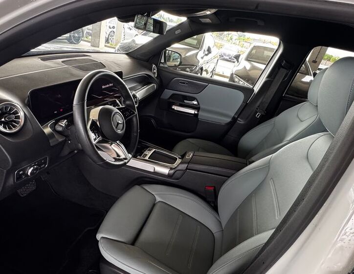 Mercedes-Benz EQB 9