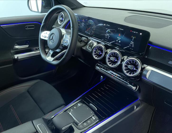 Mercedes-Benz GLB 18