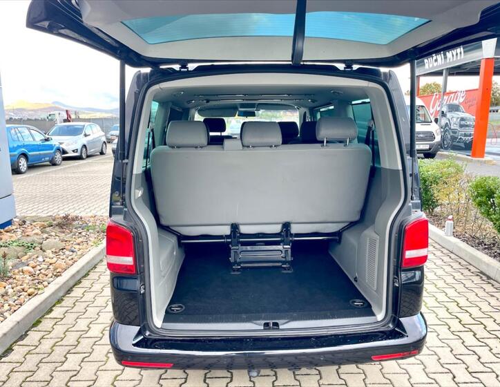 Volkswagen Caravelle 8