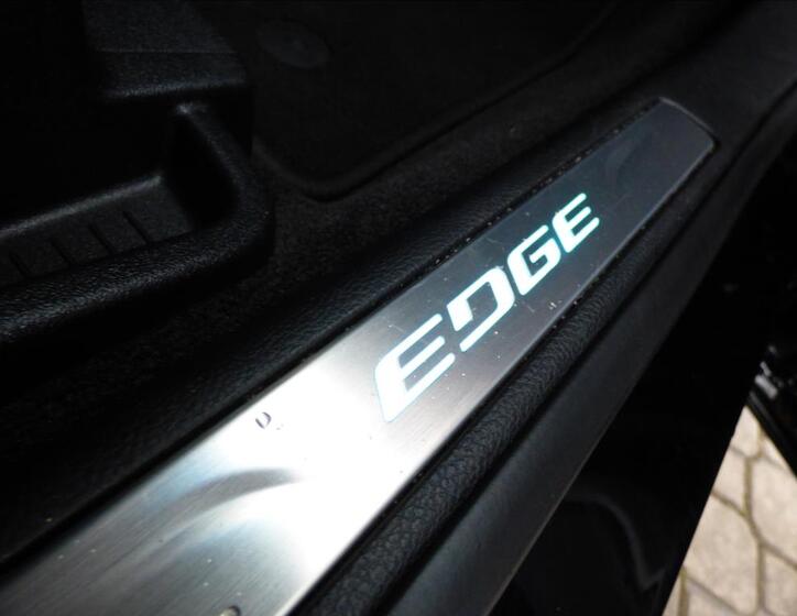 Ford Edge 44