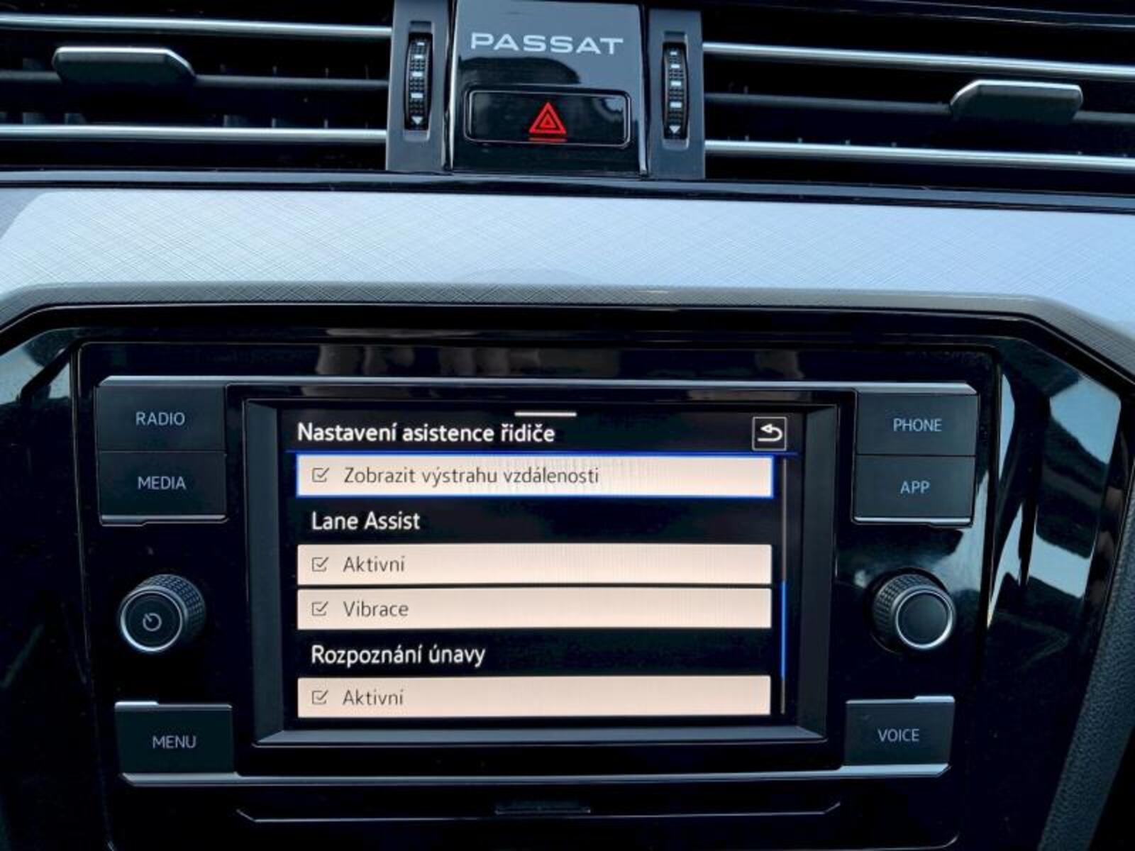 Volkswagen Passat 11