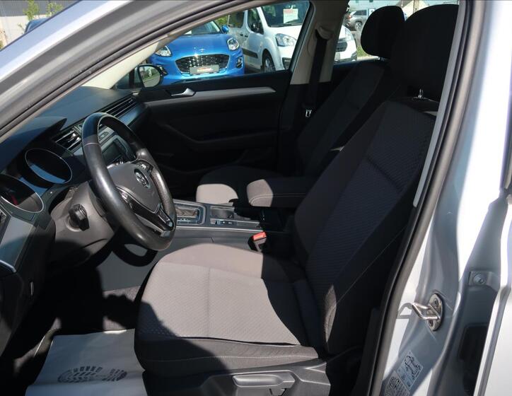 Volkswagen Passat 12