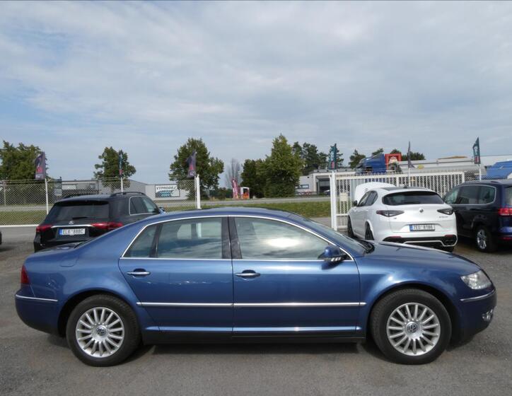 Volkswagen Phaeton 12