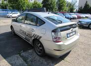 Toyota Prius 4
