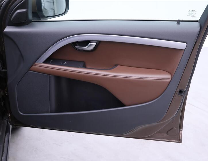 Volvo XC70 14