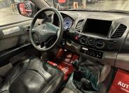 Mitsubishi L200 12