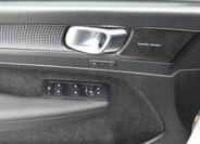 Volvo XC40 9
