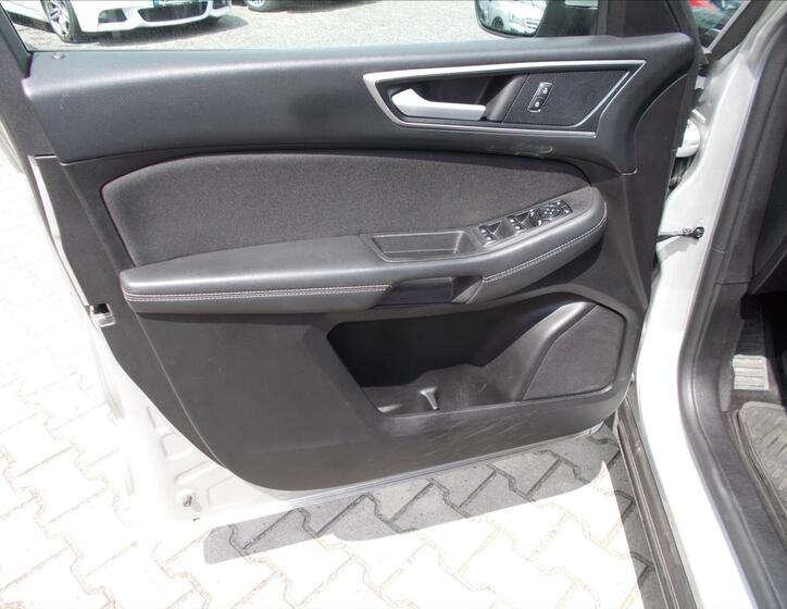 Ford S-MAX 28
