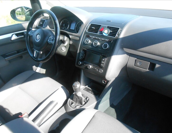 Volkswagen Touran 10