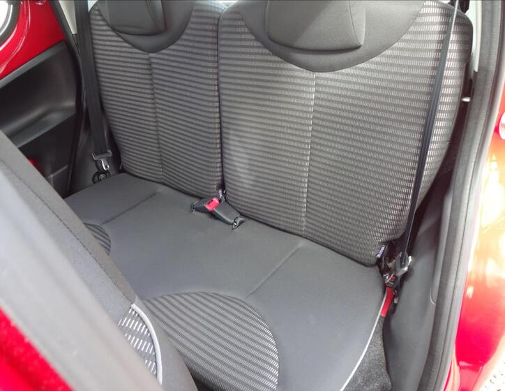 Peugeot 107 21