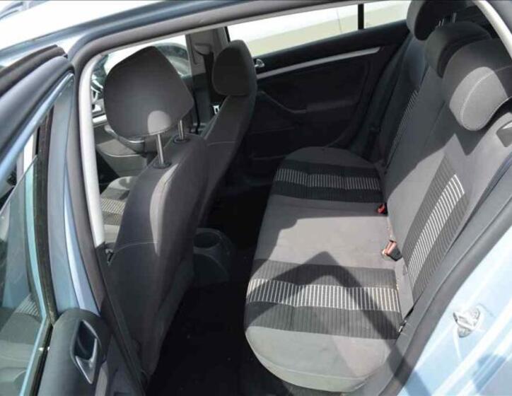 Volkswagen Golf 27
