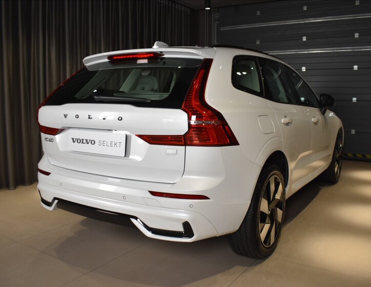 Volvo XC60 4