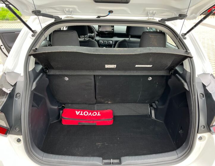 Toyota Yaris 25