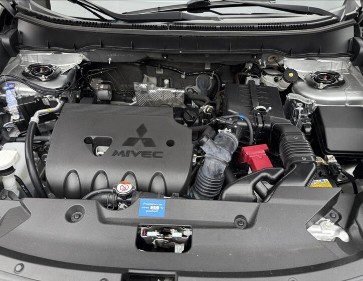 Mitsubishi ASX 11