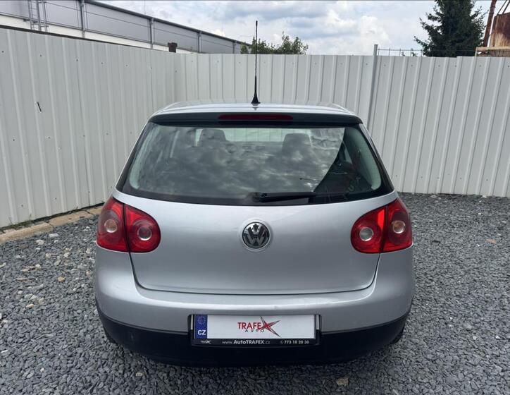 Volkswagen Golf 11