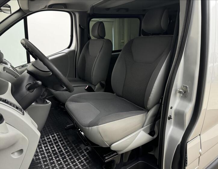 Opel Vivaro 18