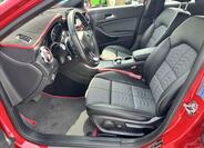 Mercedes-Benz GLA 10