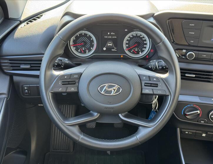 Hyundai i20 15