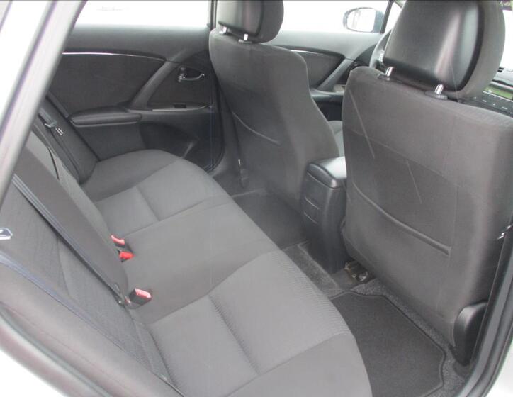 Toyota Avensis 11