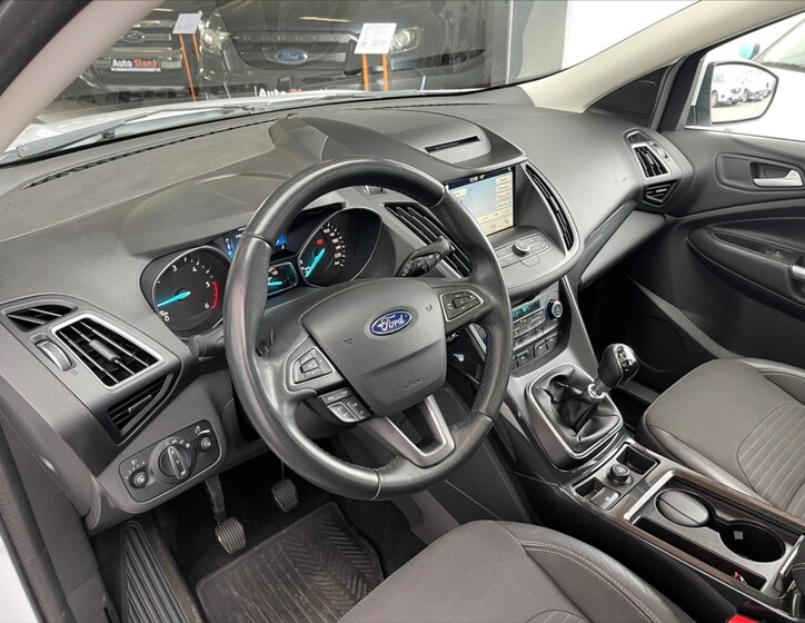 Ford Kuga 9