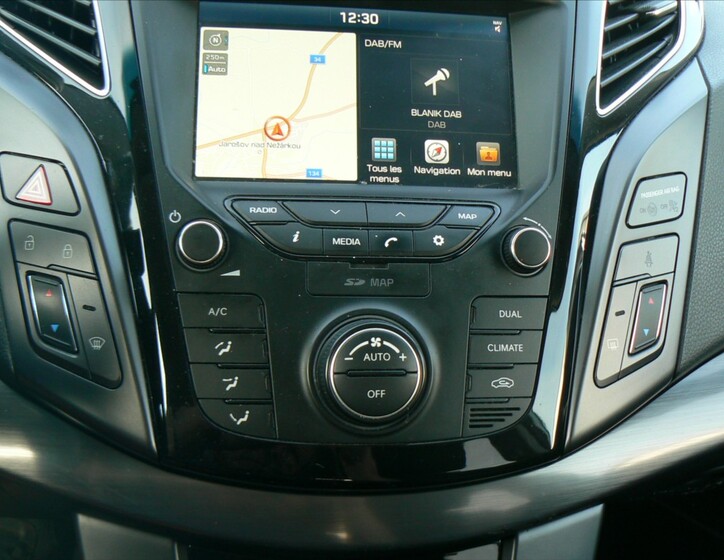 Hyundai i40 14