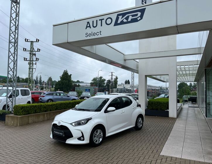 Toyota Yaris 1