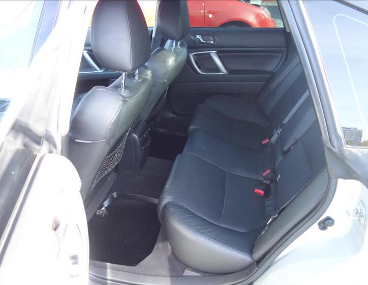 Subaru Legacy 16