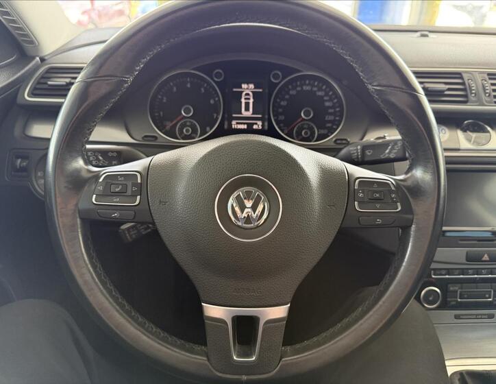 Volkswagen Passat 13