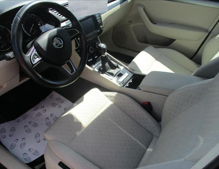 Škoda Superb 22