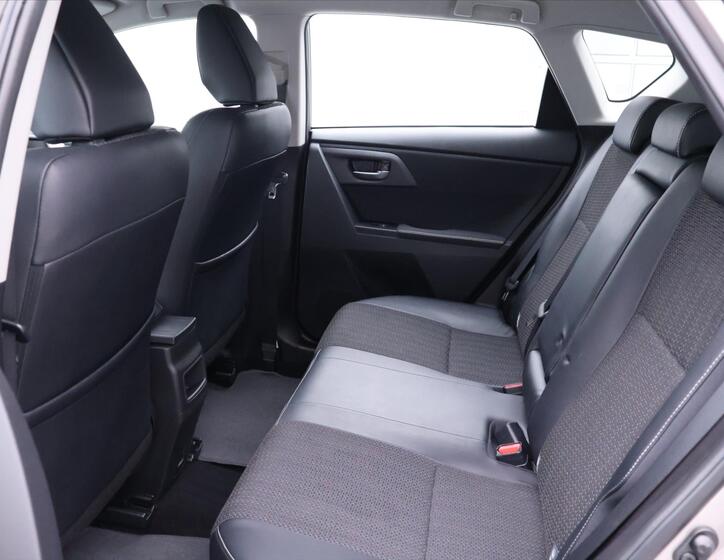 Toyota Auris 16