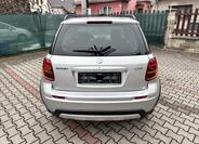 Suzuki SX4 6
