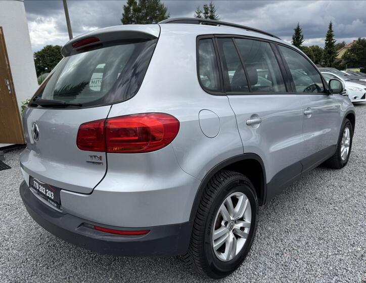 Volkswagen Tiguan 7