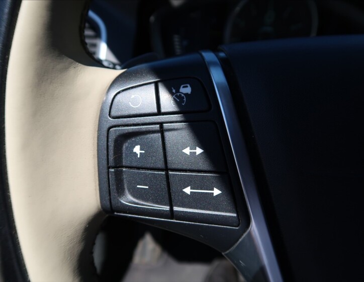 Volvo XC60 16