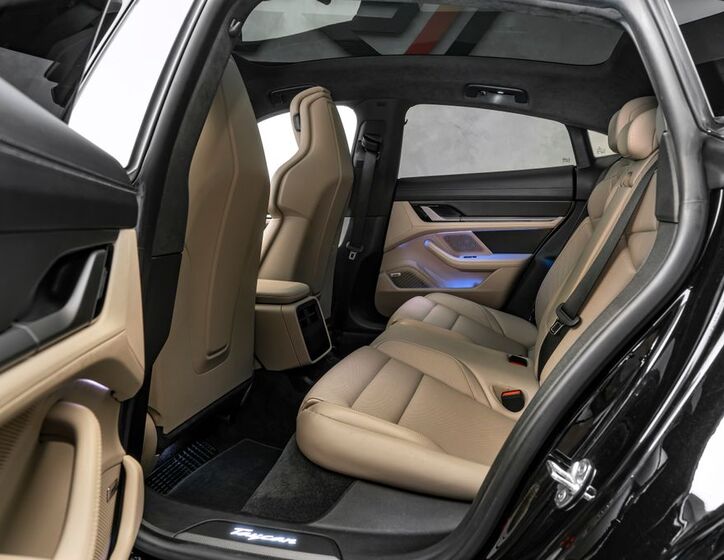 Porsche Taycan 14