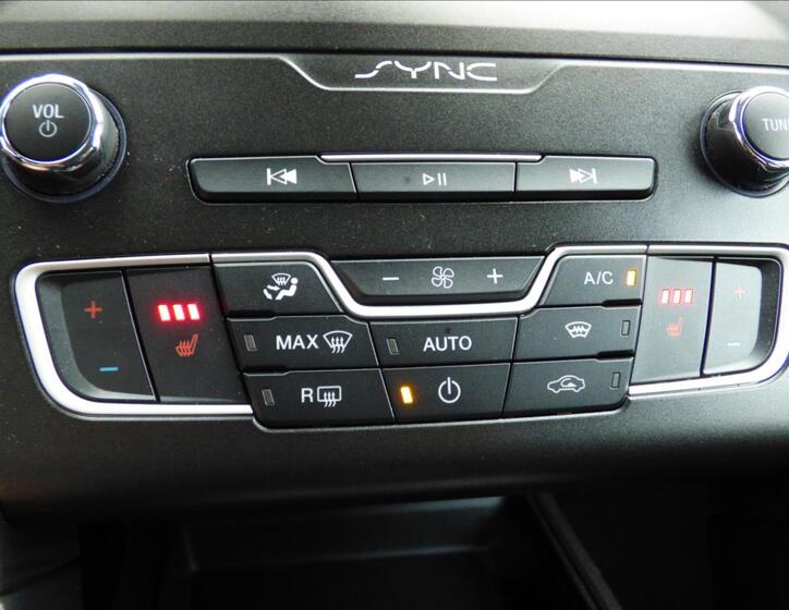 Ford Mondeo 42