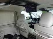 Lexus LM 350h 51