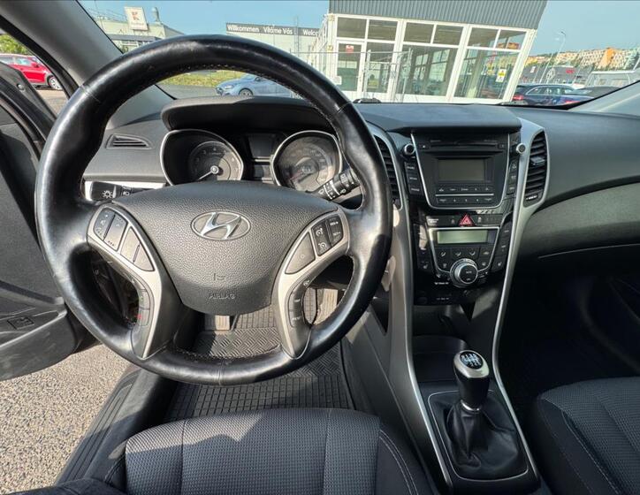 Hyundai i30 13