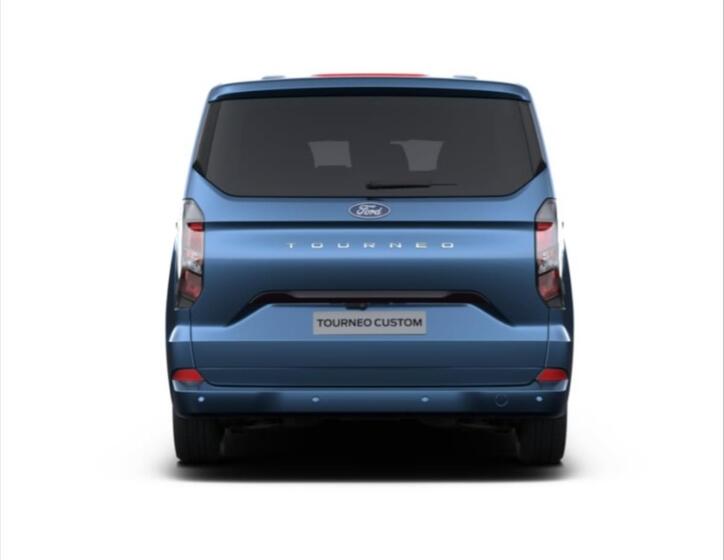 Ford Tourneo Custom 5