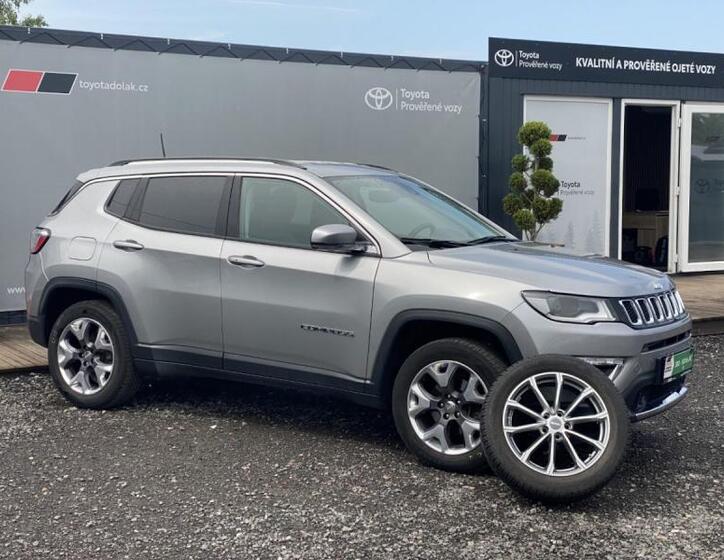 Jeep Compass 1