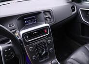 Volvo V60 16