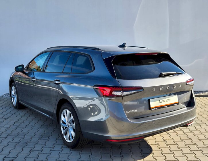 Škoda Superb 8