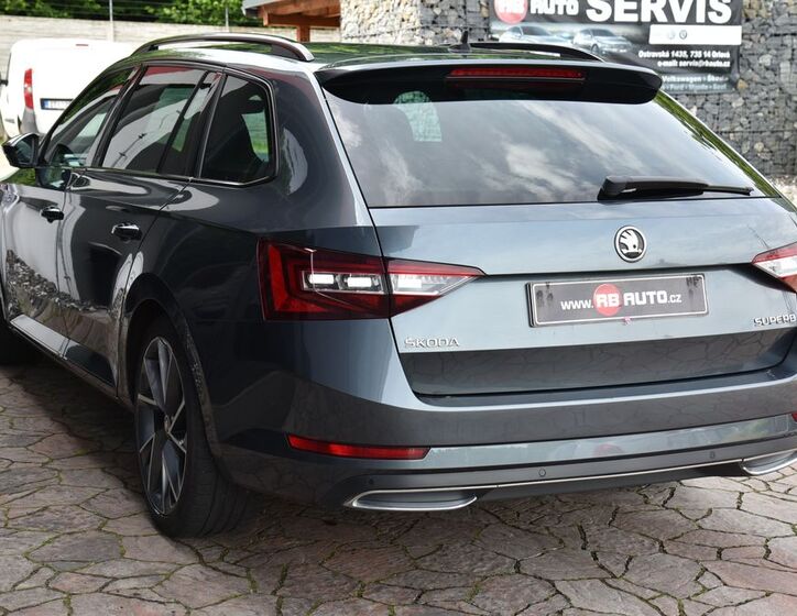 Škoda Superb 10