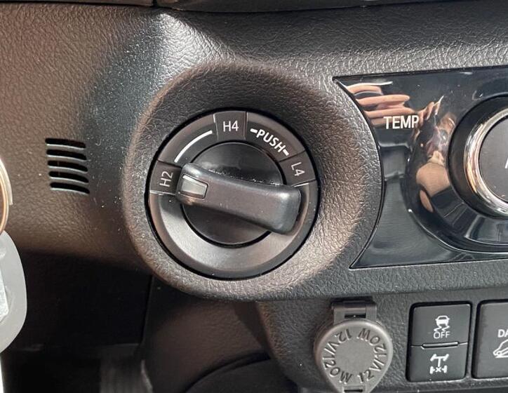 Toyota Hilux 26